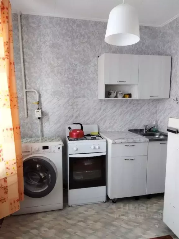 1-к кв. Омская область, Омск Краснознаменная ул., 2В (30.9 м) - Фото 1