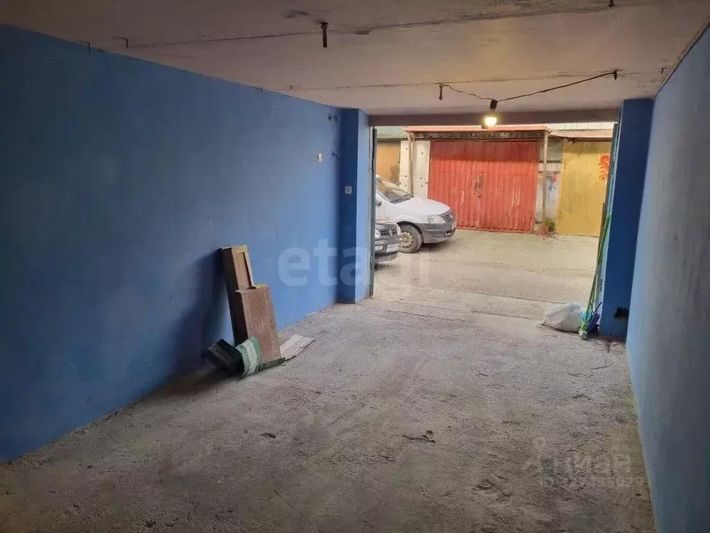 Гараж в Крым, Ялта ш. Южнобережное, 16 (18 м) - Фото 1