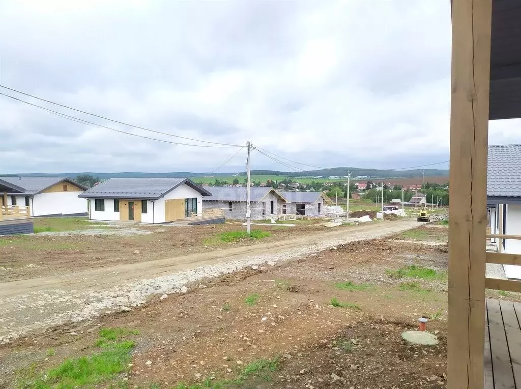 Дом в Сысертский городской округ, деревня Малое Седельниково, Лазурная ... - Фото 1