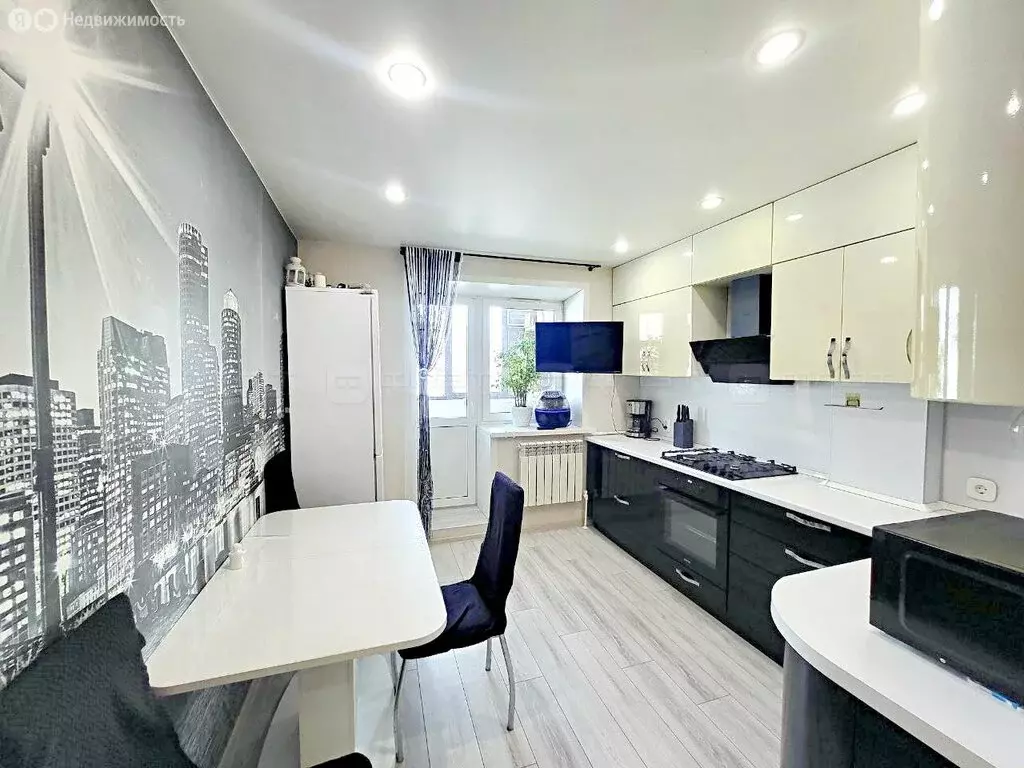 3-комнатная квартира: село Высокая Гора, Совхозная улица, 33 (70 м) - Фото 1