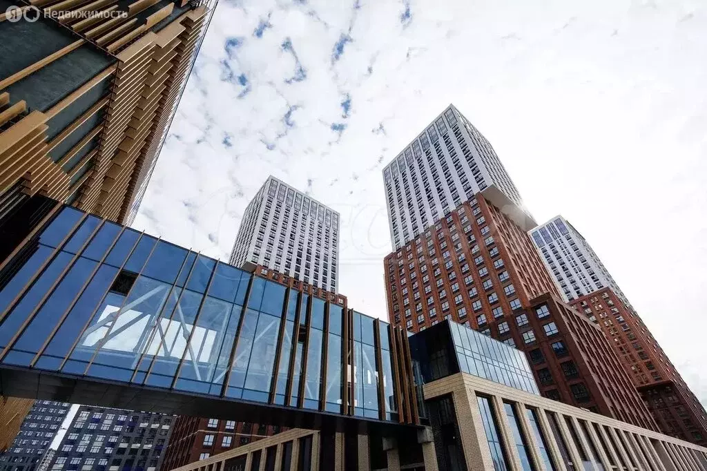 2-комнатная квартира: Тюмень, улица Тимофея Чаркова, 93 (93.4 м) - Фото 1