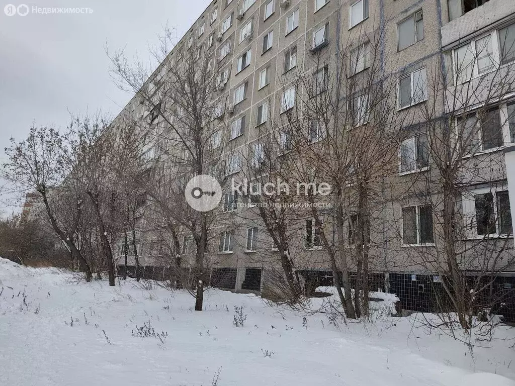 3-комнатная квартира: Казань, улица Кулахметова, 3 (56.4 м) - Фото 1