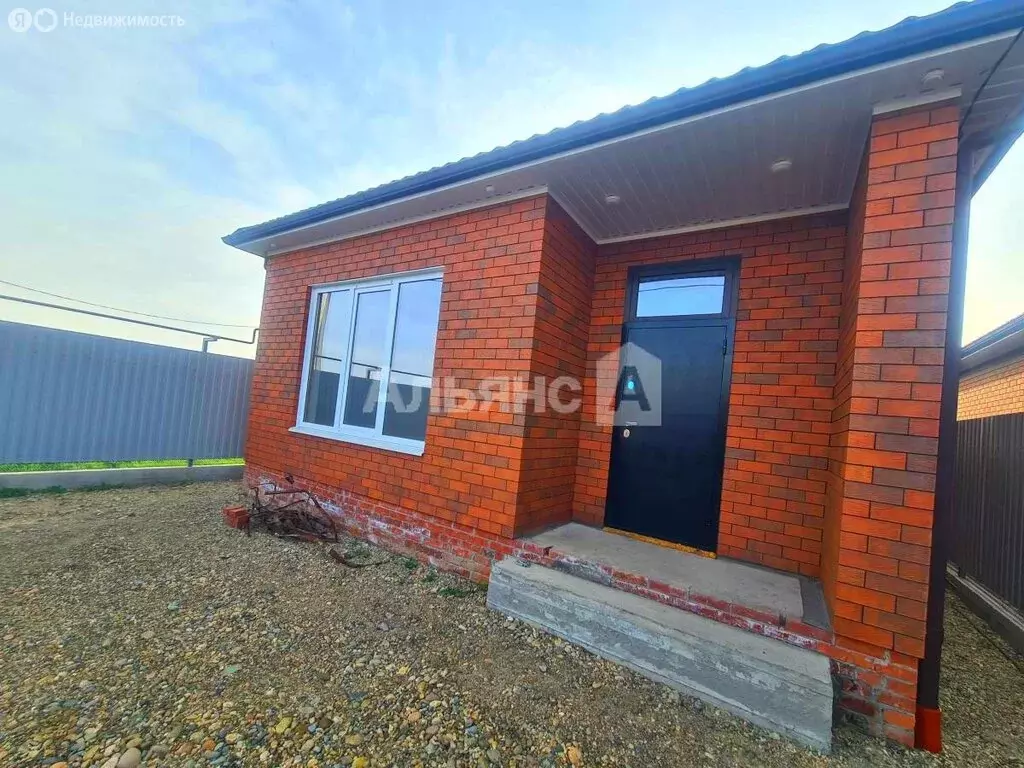 Дом в Усть-Лабинск, улица Карла Маркса (95 м) - Фото 1