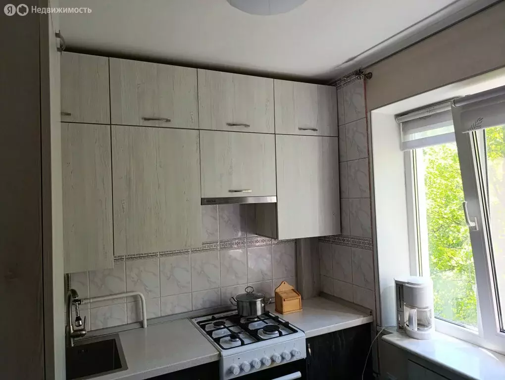 3-комнатная квартира: Калининград, Нарвская улица, 21 (58.1 м) - Фото 0