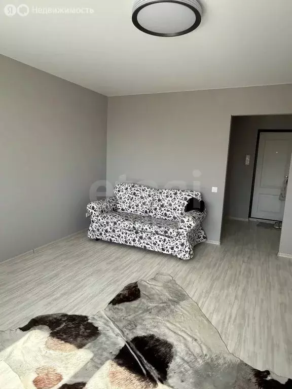 1-комнатная квартира: Краснокамск, улица Комарова, 1 (37 м) - Фото 2