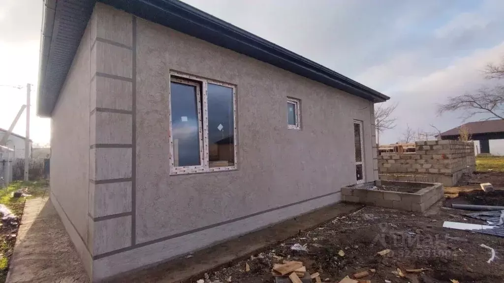 Дом в Краснодарский край, Темрюк Автомобилист СНТ, ул. Урожайная (78 ... - Фото 1