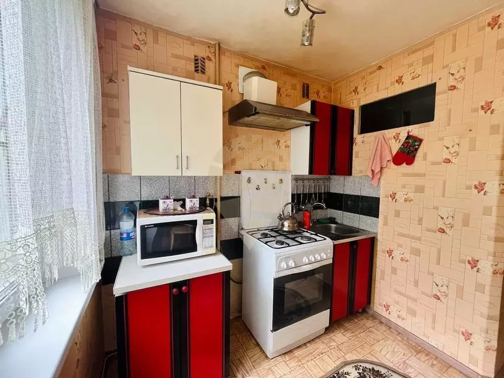 2-к кв. Белгородская область, Старый Оскол Лебединец мкр, 20 (43.7 м) - Фото 0