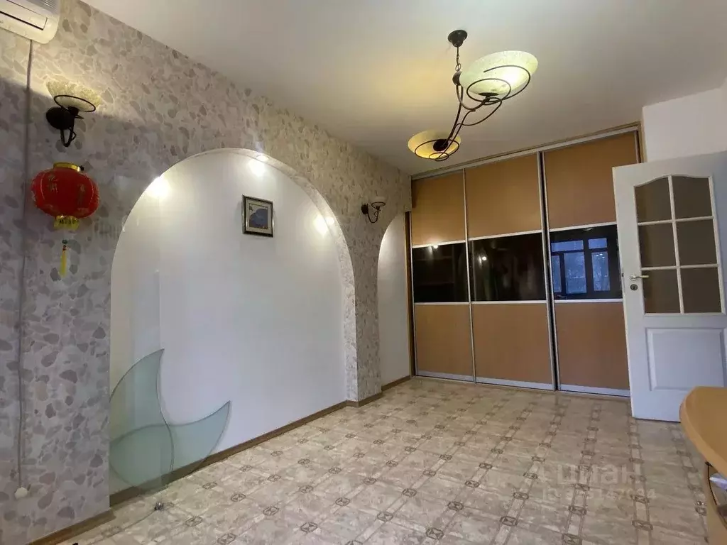 3-к кв. Волгоградская область, Волгоград ул. Елисеева, 8 (61.0 м) - Фото 1