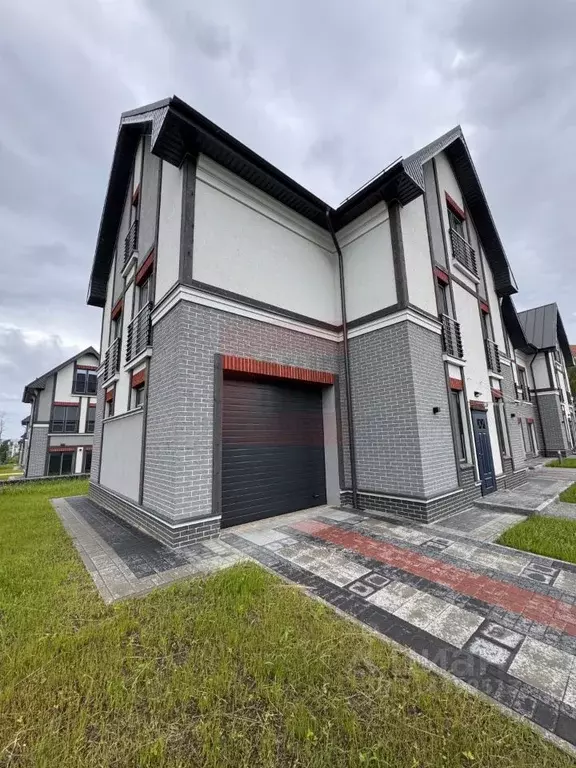 Таунхаус в Калининградская область, Пионерский Октябрьская ул., 10Б ... - Фото 1