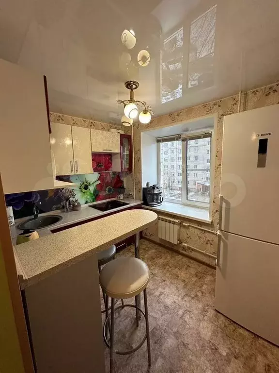 2-к. квартира, 52 м, 4/9 эт. - Фото 1