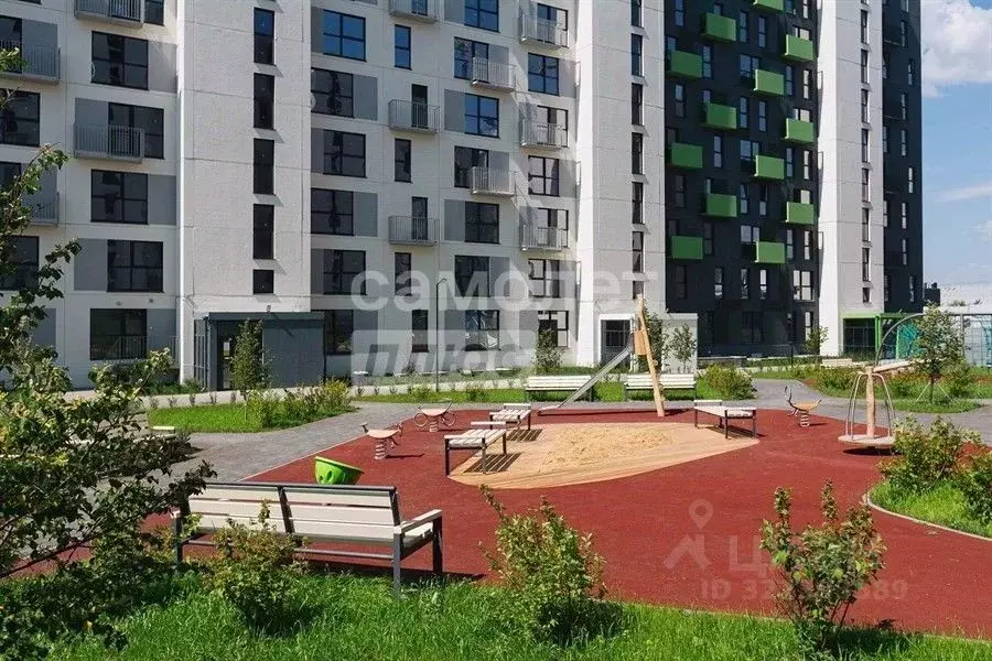 2-к кв. Челябинская область, Челябинск ул. Блюхера, 125В (64.5 м) - Фото 0