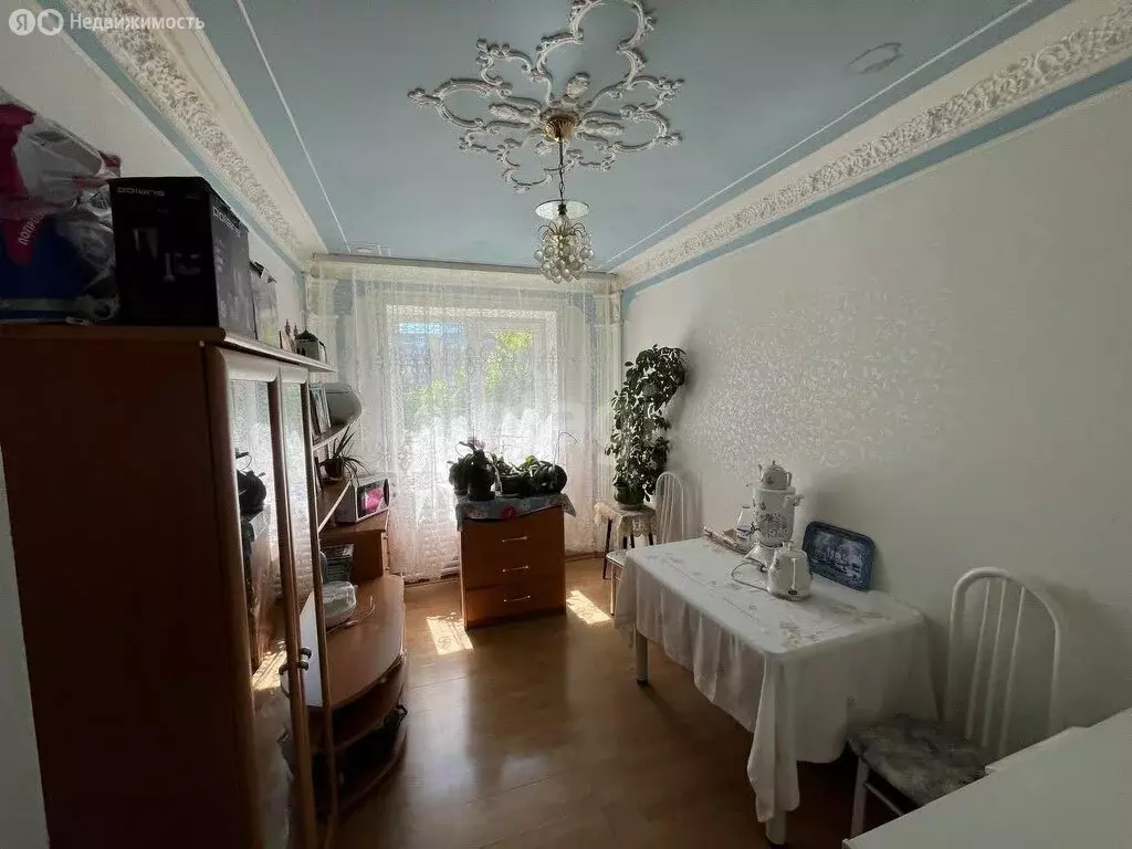 3-комнатная квартира: Уфа, улица Рабкоров, 5 (52 м) - Фото 1