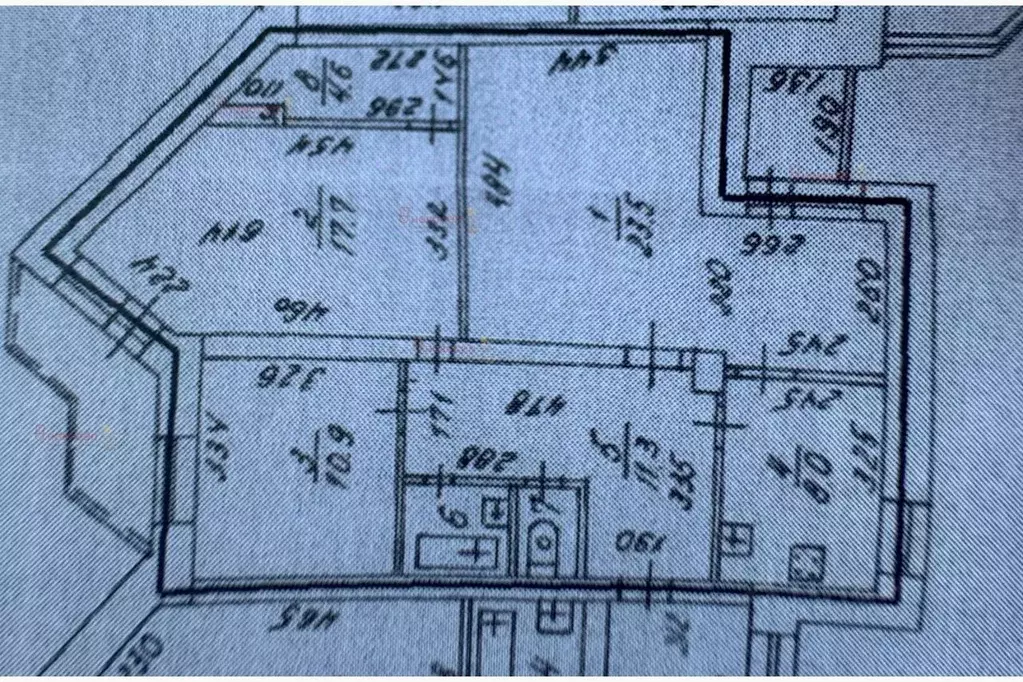 3-к кв. Свердловская область, Екатеринбург ул. Токарей, 24 (80.0 м) - Фото 1