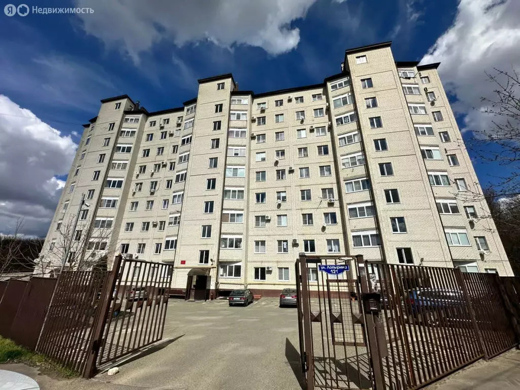 3-комнатная квартира: Ставрополь, улица Лопырина, 121 (69.3 м) - Фото 0