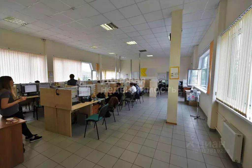 Помещение свободного назначения в Новгородская область, Великий ... - Фото 1