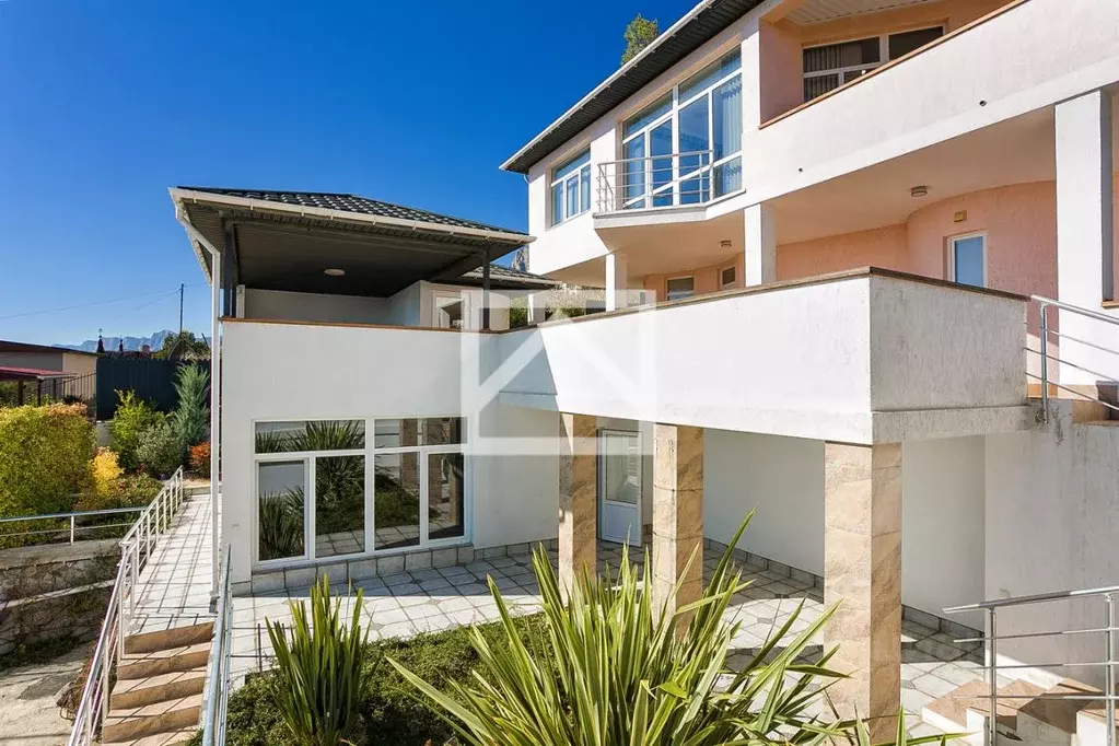 Дом в Крым, Ялта муниципальный округ, с. Оползневое ул. Князя ... - Фото 1