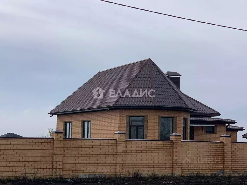 Дом в Белгородская область, Белгородский район, Дубовское с/пос, с. ... - Фото 1