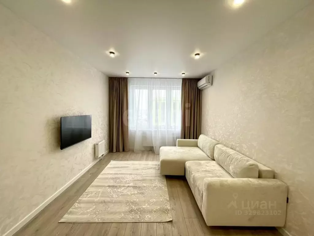 2-к кв. Татарстан, Казань ул. Александра Курынова, 5к1 (53.0 м) - Фото 1