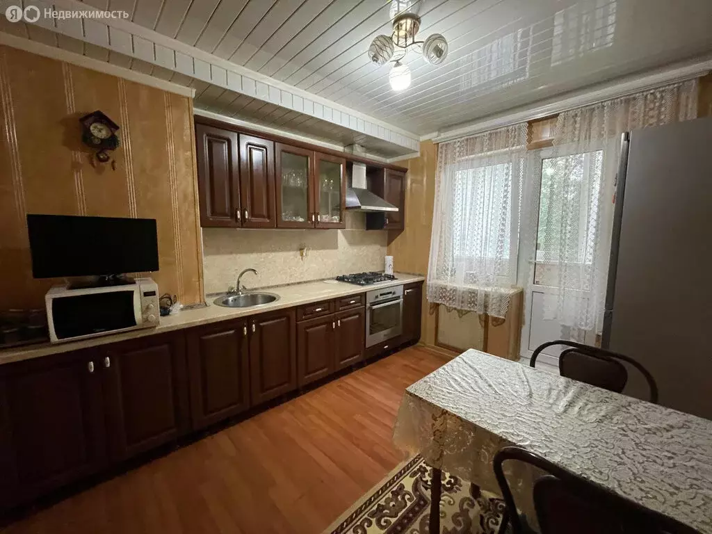 3-комнатная квартира: Нальчик, улица Калинина, 250Б (72 м) - Фото 1