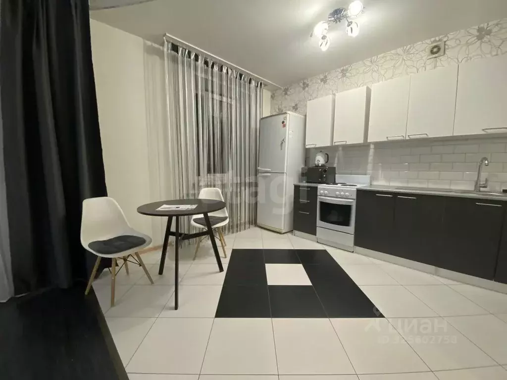 Студия Тюменская область, Тюмень ул. Карла Маркса, 8 (38.7 м) - Фото 1