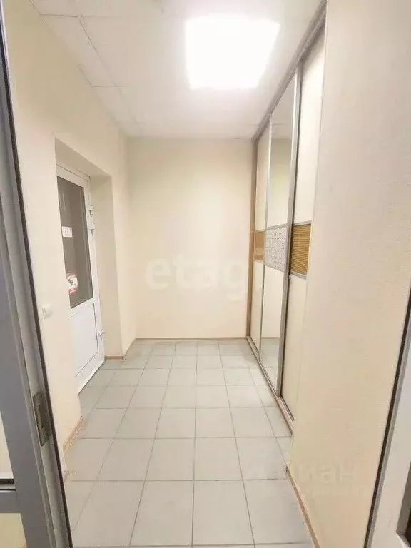 Офис в Свердловская область, Екатеринбург ул. Начдива Онуфриева, 10 ... - Фото 1