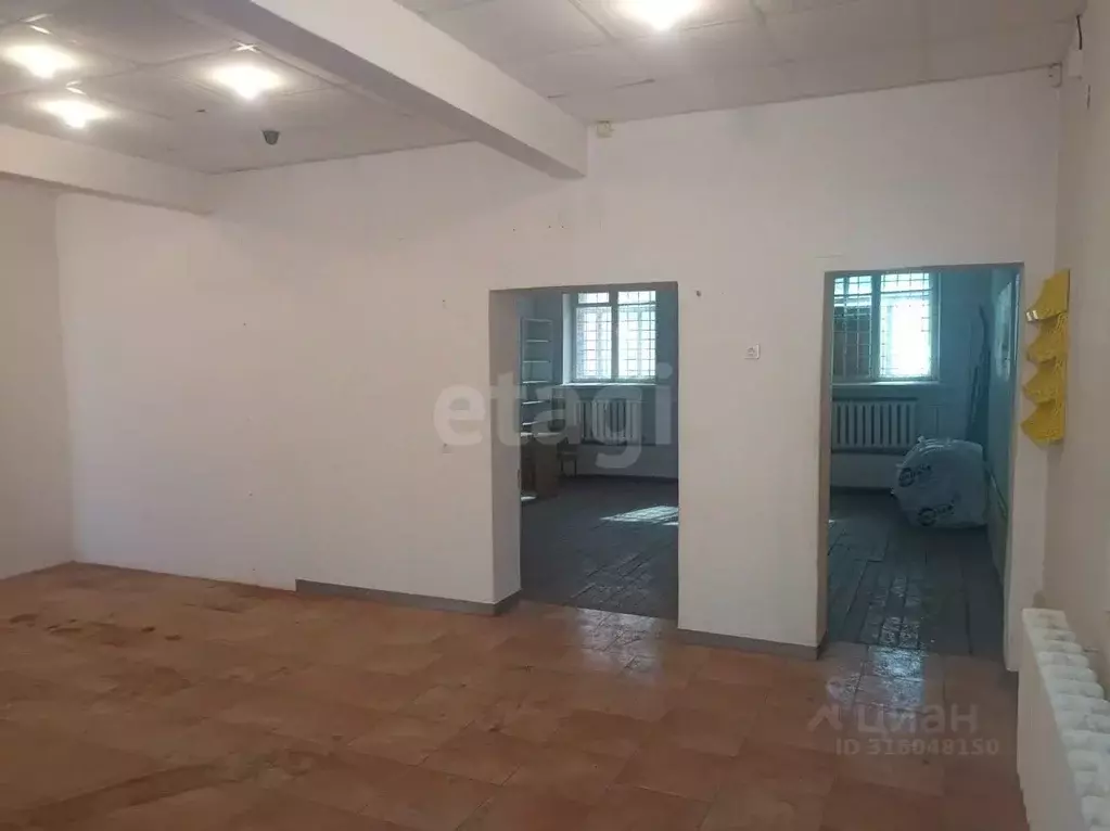 Торговая площадь в Свердловская область, Нижний Тагил ул. Черных, 18 ... - Фото 2