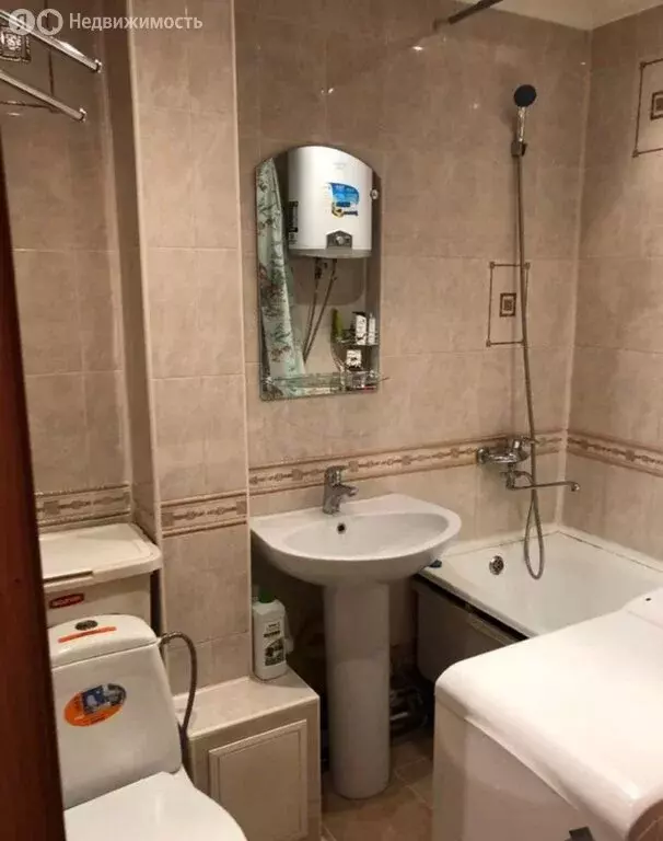 3-комнатная квартира: Новый Уренгой, Железнодорожная улица, 6Б (57.9 ... - Фото 0