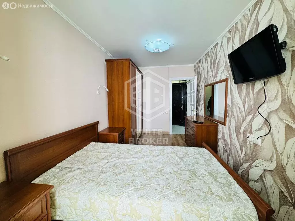 2-комнатная квартира: Ялта, улица Мухина, 20 (50 м) - Фото 2