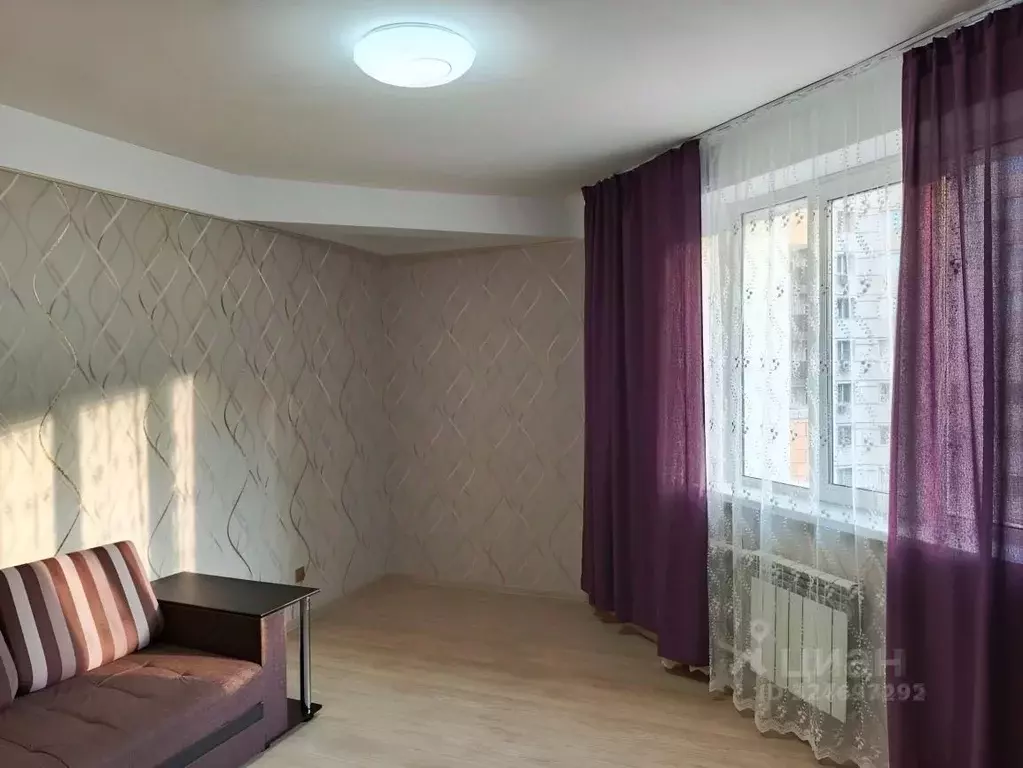 3-к кв. Оренбургская область, Оренбург Комсомольская ул., 199/1 (90.0 ... - Фото 1