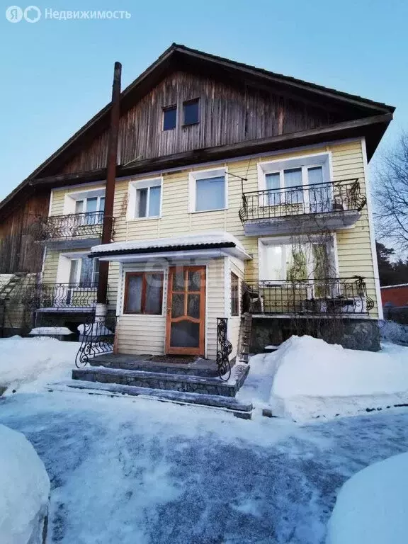 Дом в Бийск, Кожзаводская улица (341.7 м) - Фото 1