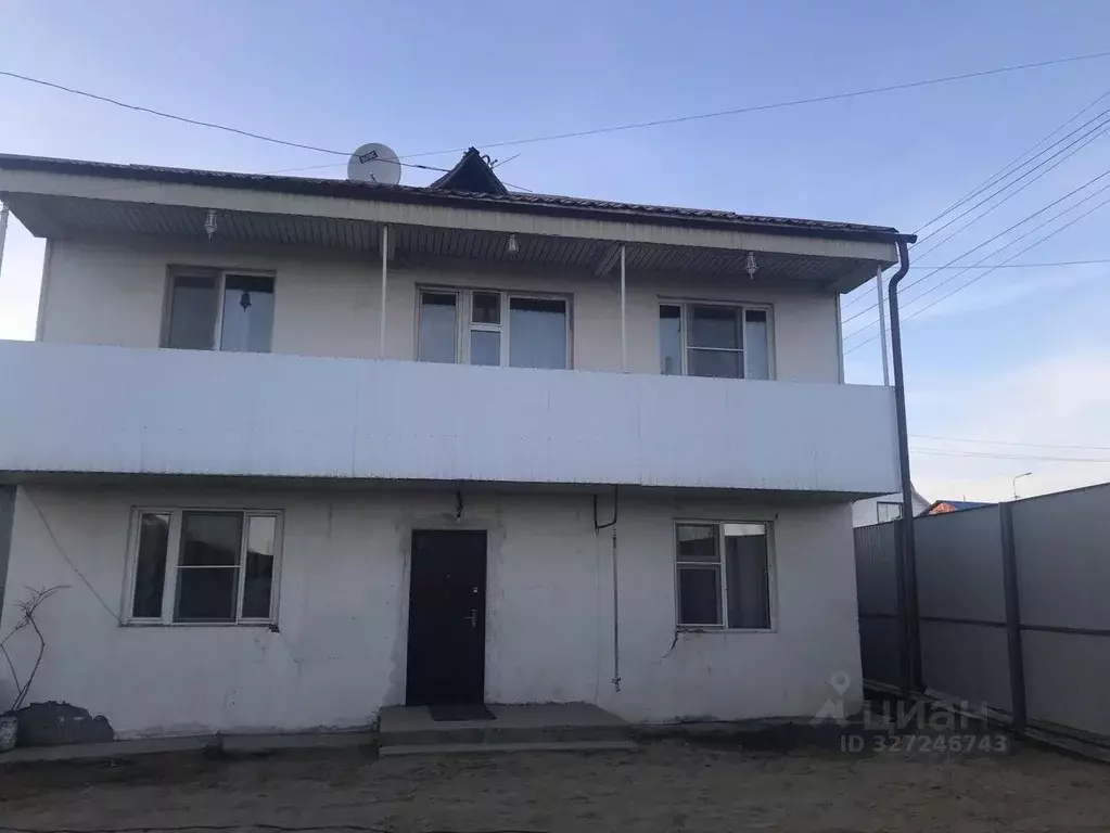 Дом в Саха (Якутия), Якутск Набережная ул. (136 м) - Фото 2