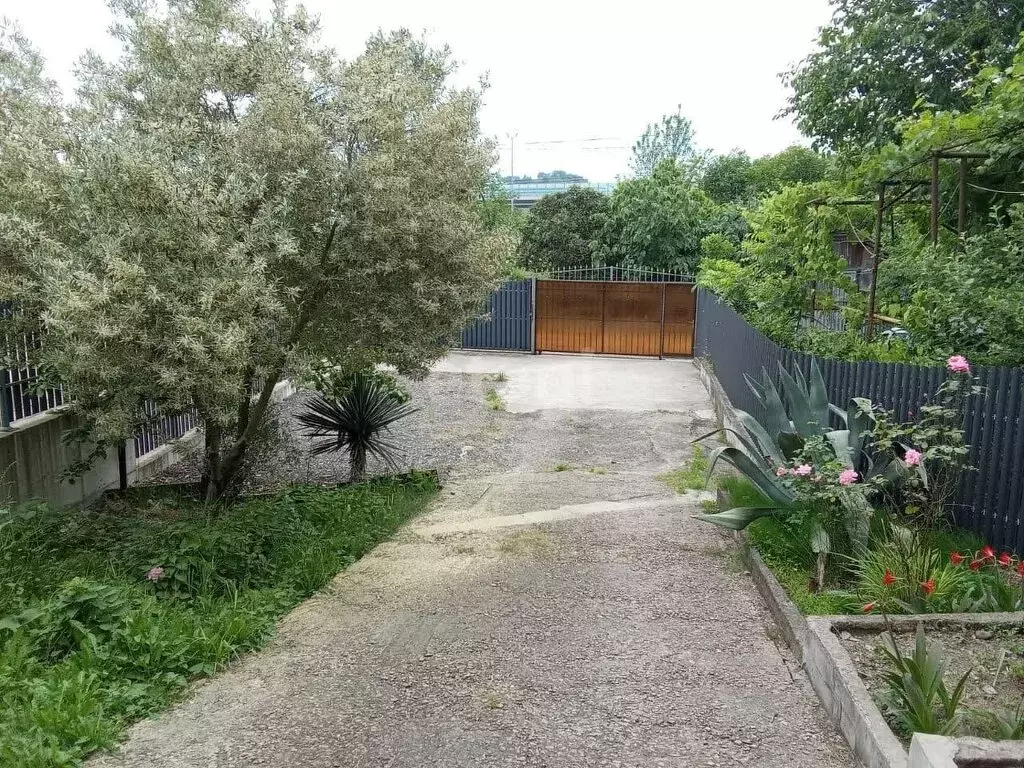 Участок в село Черешня, Терновая улица (10.5 м) - Фото 0