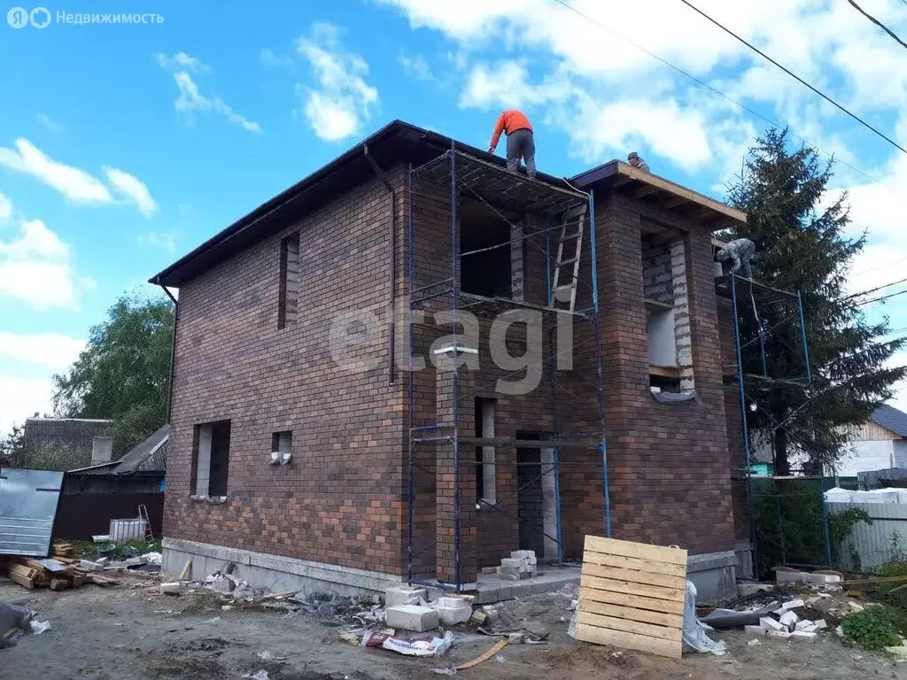 Дом в село Супонево, Комсомольская улица (180 м) - Фото 0