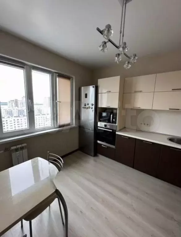1-к. квартира, 40 м, 16/17 эт. - Фото 1