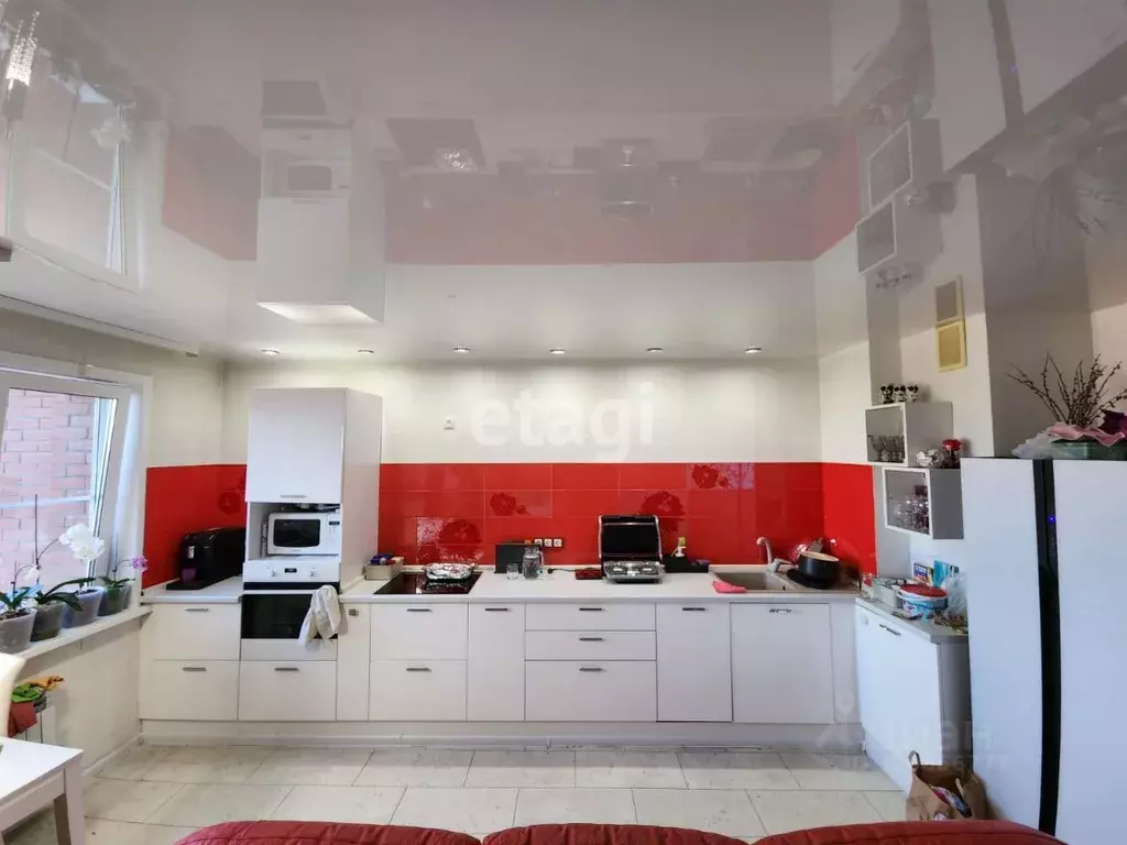 3-к кв. Иркутская область, Иркутск Байкальская ул., 309 (83.0 м) - Фото 0