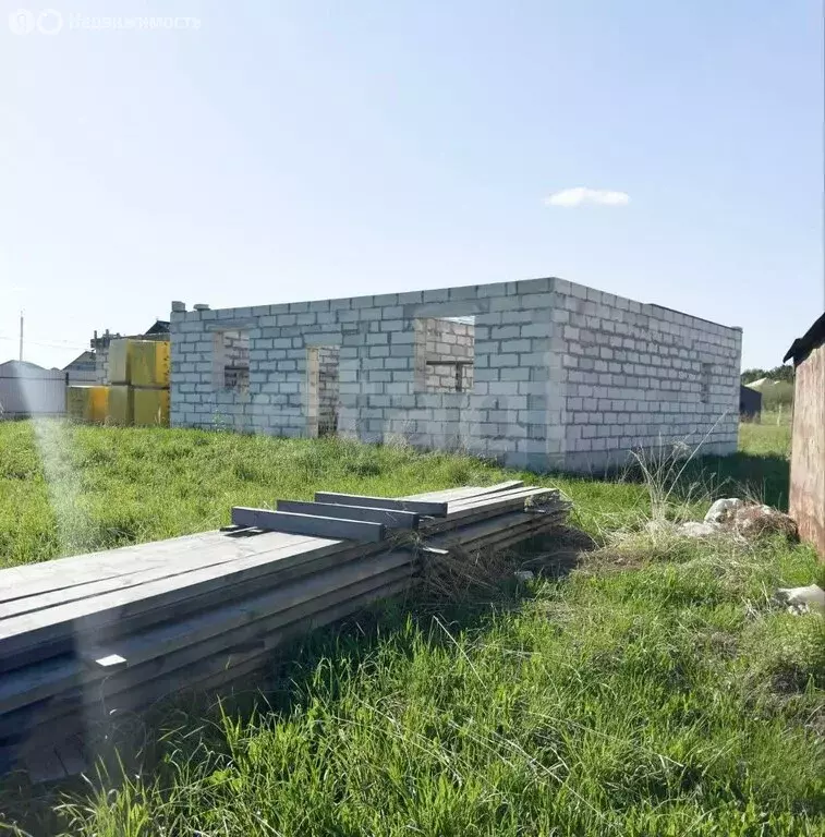 Дом в село Андреевка, Тихая улица (102 м) - Фото 1
