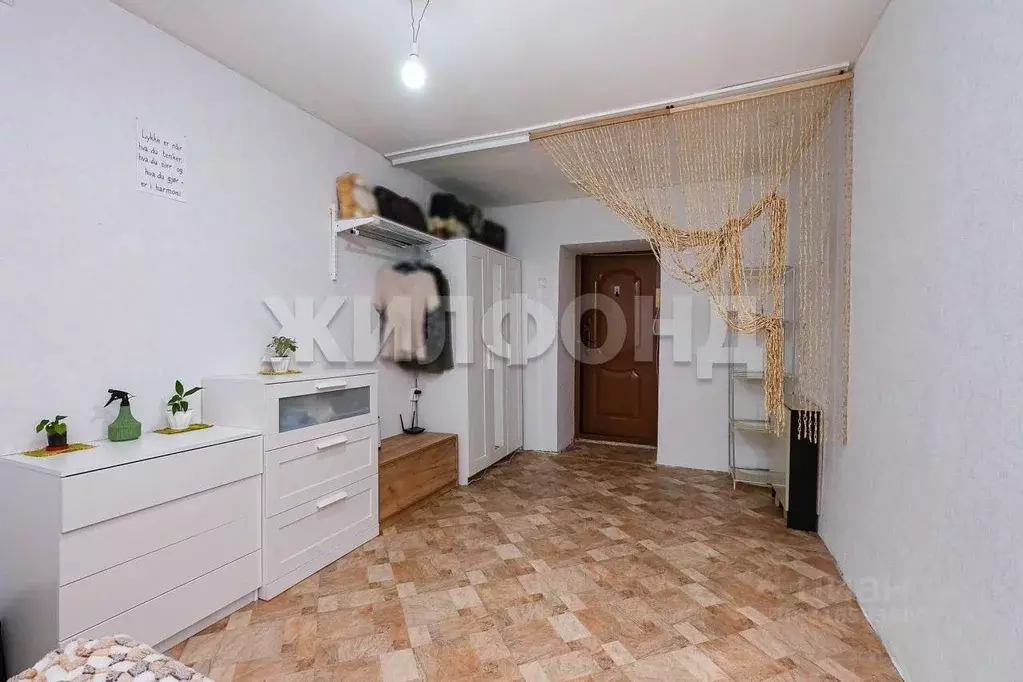 Комната Новосибирская область, Новосибирск ул. Королева, 14/1 (15.8 м) - Фото 0
