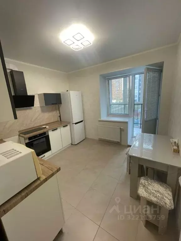 1-к кв. Белгородская область, Старый Оскол Степной мкр, 33Г (38.0 м) - Фото 1