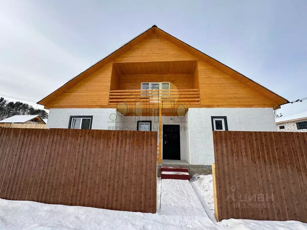 Дом в Иркутская область, Иркутский муниципальный округ, д. Карлук ул. ... - Фото 1