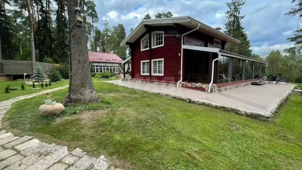 Дом в Ярославская область, Рыбинск Загородная ул., 31 (250 м) - Фото 1