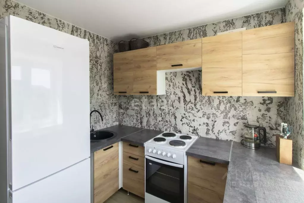 2-к кв. Тюменская область, Тюмень ул. Мельникайте, 97 (44.0 м) - Фото 1