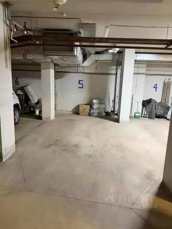 Гараж в Санкт-Петербург ул. Латышских Стрелков, 1 (18 м) - Фото 1