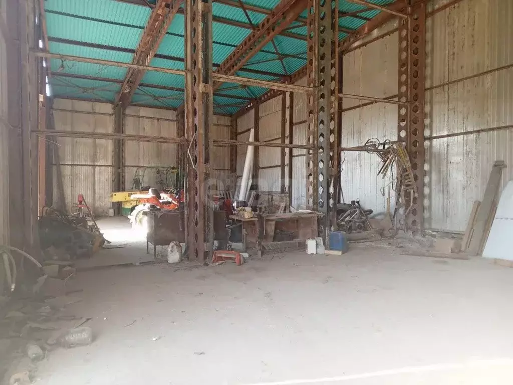 Склад в Крым, Бахчисарайский район, с. Ароматное ул. Юбилейная, 4 (228 ... - Фото 1