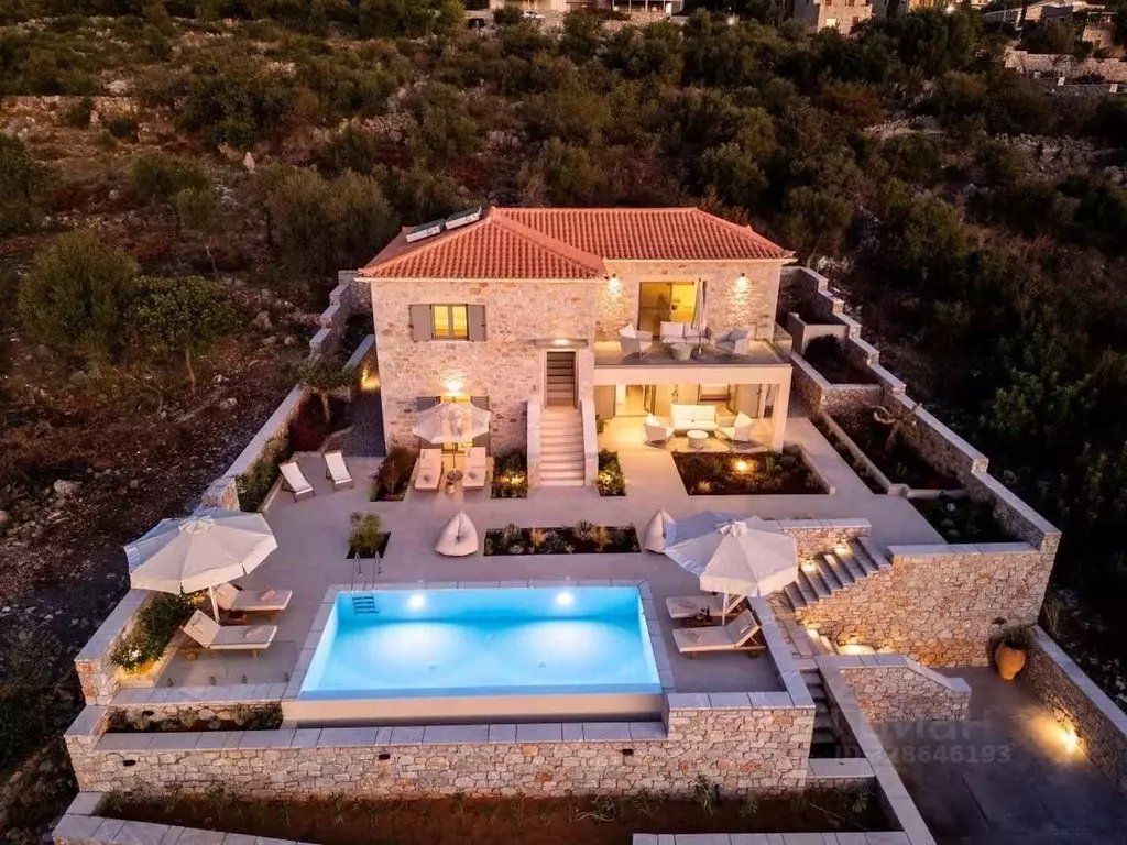 Дом в Краснодарский край, Сочи Школьная ул., 26А (300 м) - Фото 2