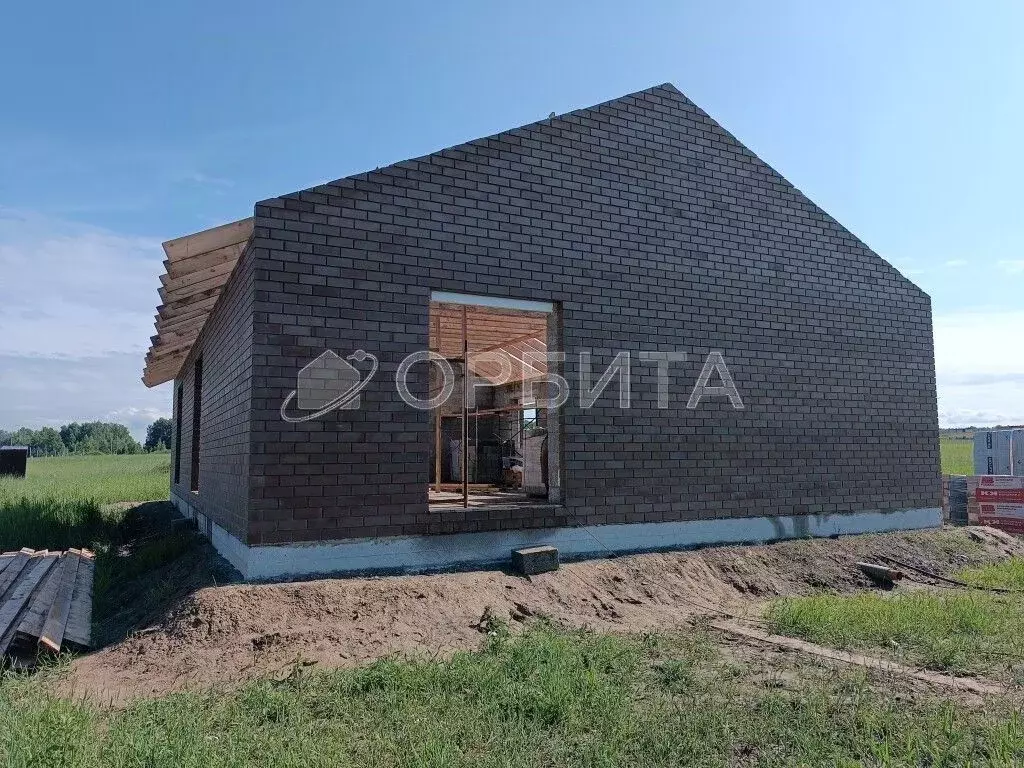 Дом в Тюменская область, Тюменский район, Новокаменский кп ул. ... - Фото 1