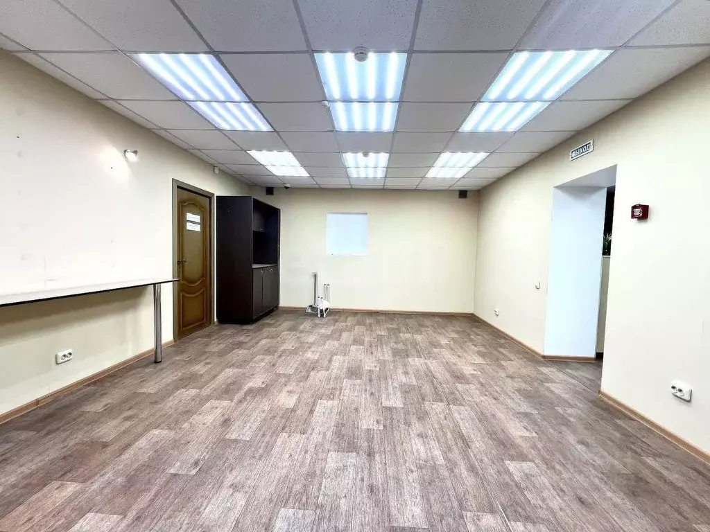 Помещение свободного назначения в Саратовская область, Саратов ул. ... - Фото 1