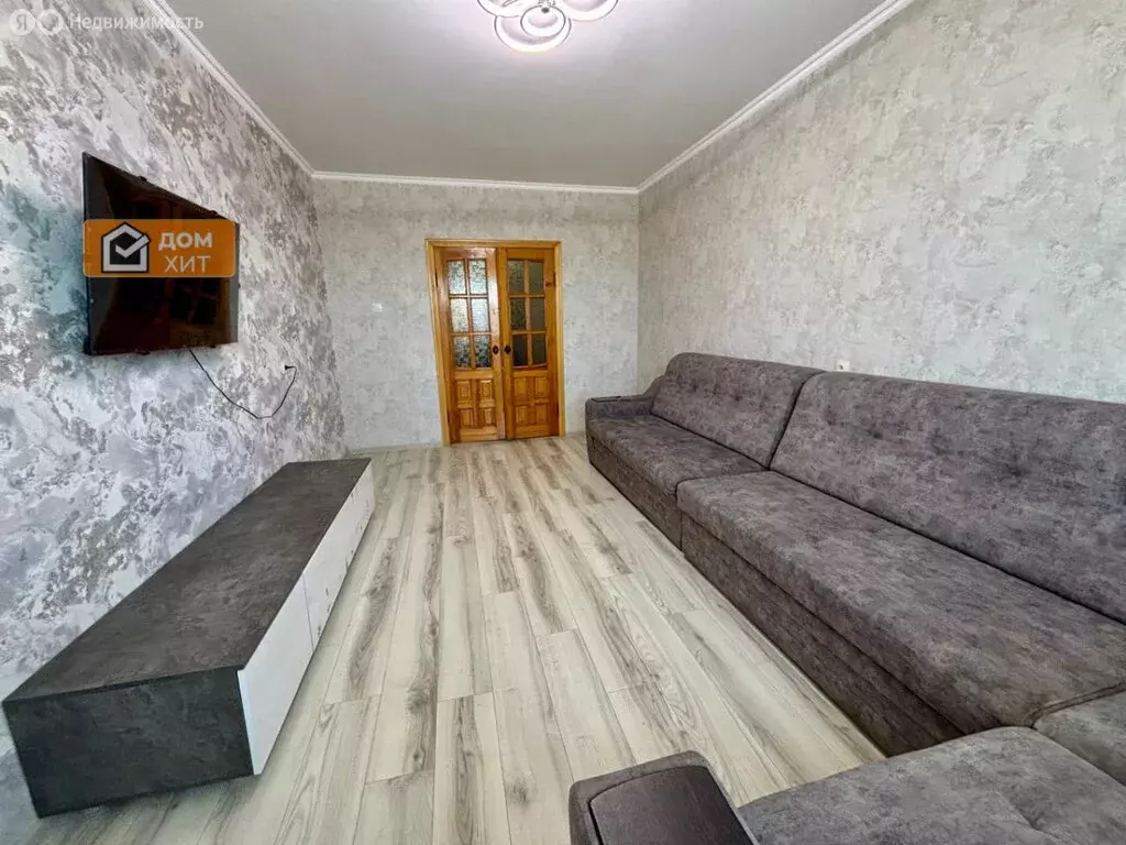 3-комнатная квартира: Симферополь, улица Ешиль Ада, 2 (73 м) - Фото 2