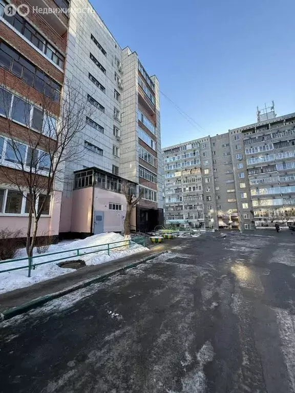 3-комнатная квартира: Тюмень, Холодильная улица, 13А (63 м) - Фото 1