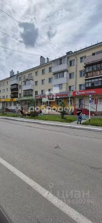 Торговая площадь в Свердловская область, Кировград ул. Свердлова, 61 ... - Фото 1