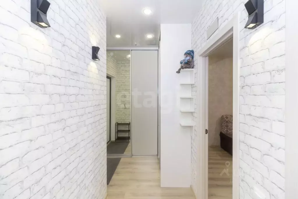 1-к кв. Тюменская область, Тюмень ул. Фармана Салманова, 12 (40.2 м) - Фото 1